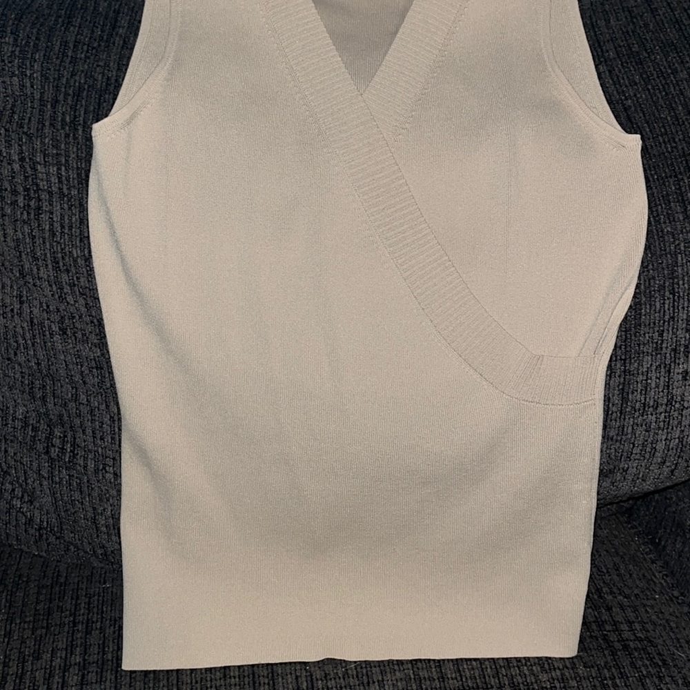 Loft for Ann Taylor Khaki Top - Picture 3 of 4